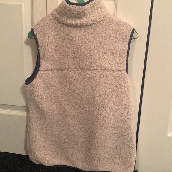 Columbia Sherpa Vest! - Picture 4 of 4